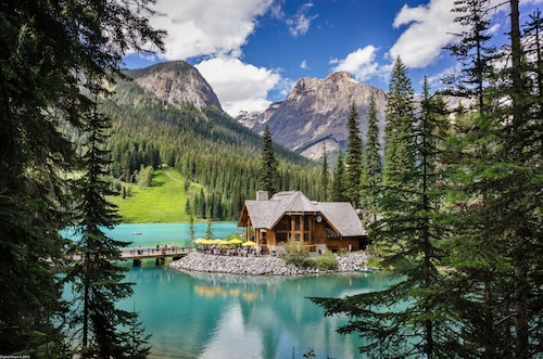 Emerald Lake Lodge