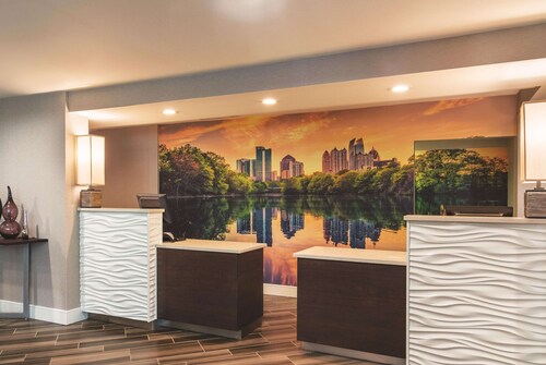 La Quinta Inn & Suites by Wyndham Atlanta Perimeter Medical