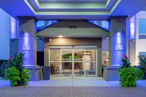 Holiday Inn Express Hotel & Suites Chicago-Midway Airport, an IHG Hotel