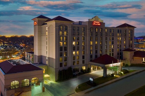 Hampton Inn & Suites Kansas City-Country Club Plaza