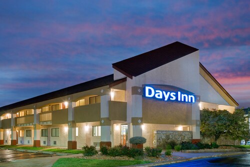 Days Inn by Wyndham Overland Park/Metcalf/Convention Center