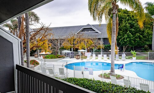 Carlsbad By The Sea Hotel