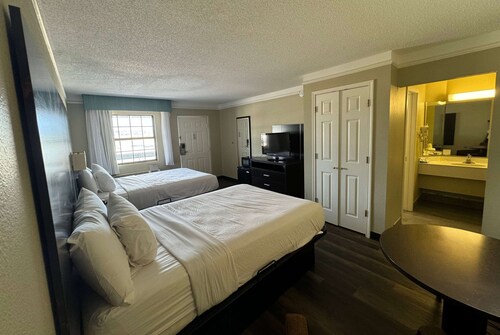 Travelodge by Wyndham Tuscaloosa