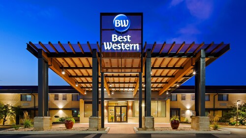 Best Western West Towne Suites