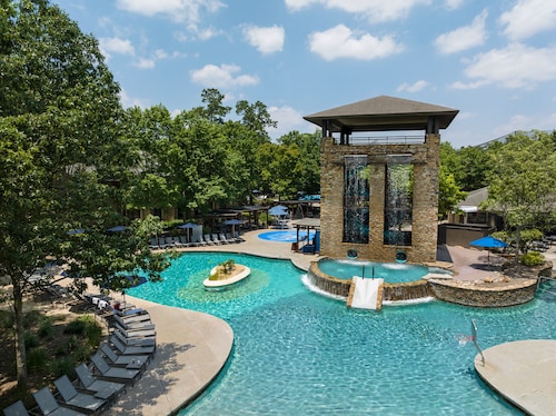 The Woodlands Resort, Curio Collection by Hilton