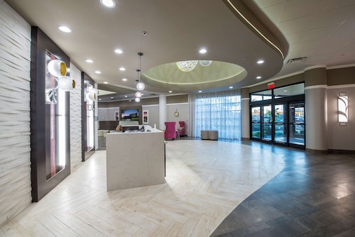 DoubleTree by Hilton Winston Salem - University