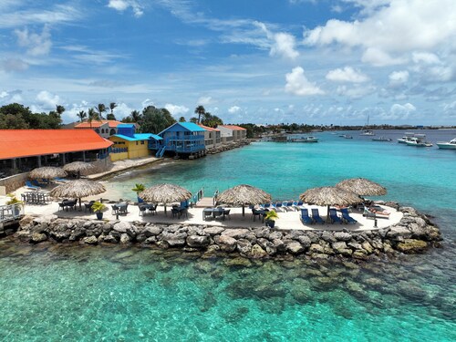 Divi Flamingo Beach Resort & Casino