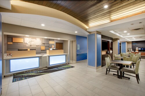 Holiday Inn Express Hotel & Suites Columbus, an IHG Hotel