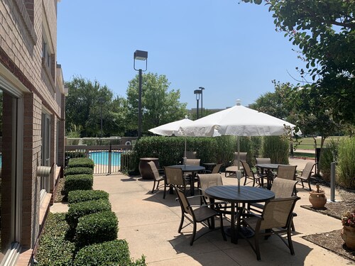 Hampton Inn & Suites N. Ft. Worth-Alliance Airport