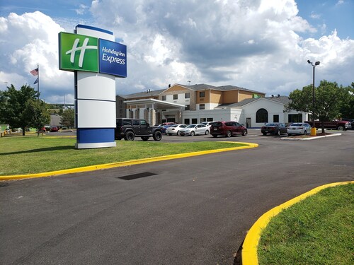 Holiday Inn Express Pittsburgh North, an IHG Hotel