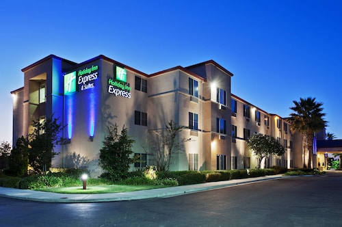 Holiday Inn Express Hotel & Suites Tracy, an IHG Hotel