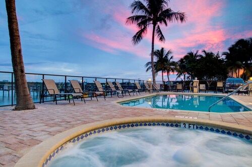 Hutchinson Island Plaza Hotel and Suites