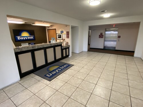 Days Inn by Wyndham Jefferson City