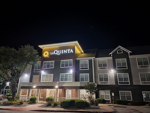 La Quinta Inn & Suites by Wyndham Rockwall