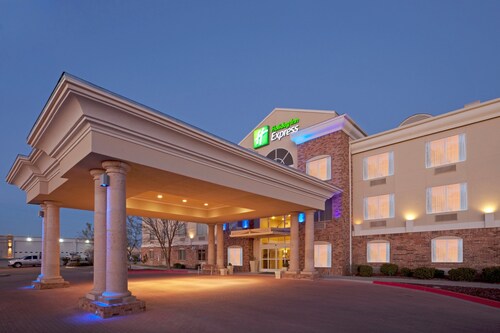 Holiday Inn Express & Suites Eagle Pass, an IHG Hotel