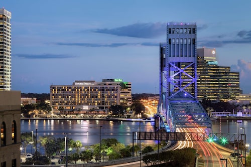 DoubleTree by Hilton Hotel Jacksonville Riverfront