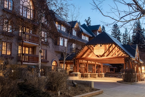 Banff Caribou Lodge and Spa