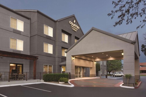 Country Inn & Suites by Radisson, Fresno North, CA