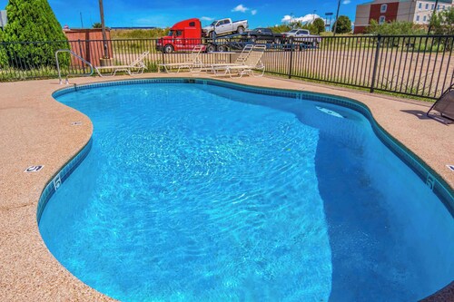 Econo Lodge Inn & Suites Sweetwater I-20
