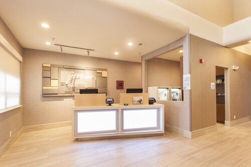 Holiday Inn Express And Suites Santa Fe, an IHG Hotel