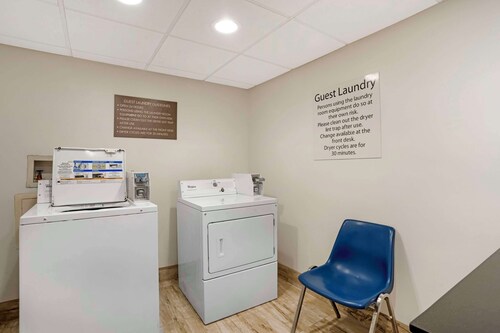 Comfort Suites near Birkdale Village- Huntersville