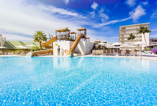 Sonesta Maho Beach All Inclusive Resort Casino & Spa