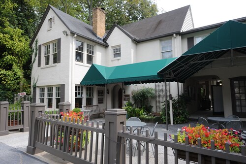 The University Inn at Emory