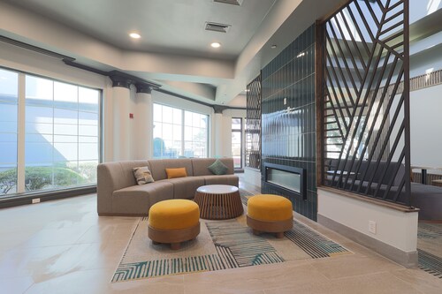 La Quinta Inn & Suites by Wyndham Sherman