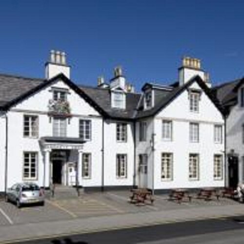 Burnett Arms Hotel