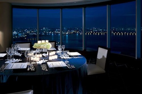 The Yokohama Bay Hotel Tokyu