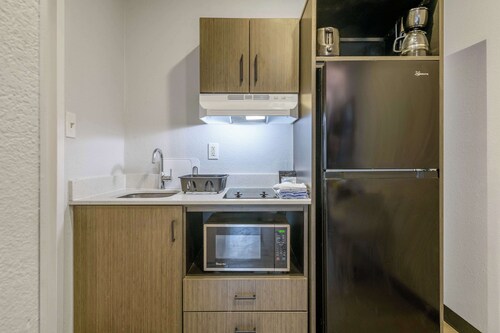 Studio 6 Columbus, GA – Columbus Airport
