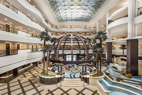 Mövenpick Grand Al Bustan Dubai