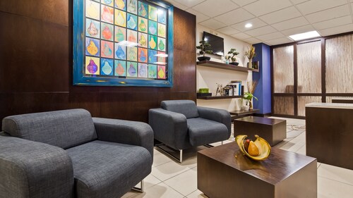 Best Western Plus Berkshire Hills Inn & Suites