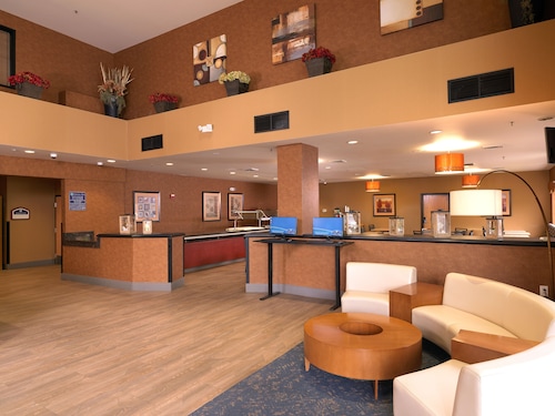 Crystal Inn Hotel & Suites West Valley City