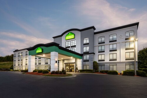 Wingate by Wyndham Charlotte Speedway/Concord