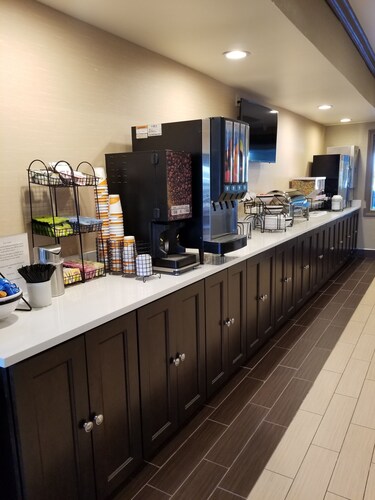 Comfort Inn & Suites Geneva - West Chicago