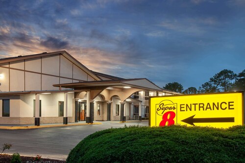 Super 8 by Wyndham Waycross GA