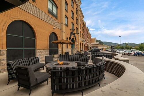 DoubleTree by Hilton Deadwood at Cadillac Jack's