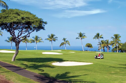 Holua Resort