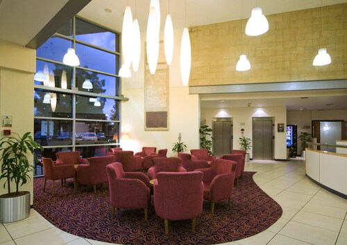 Ramada by Wyndham London North M1