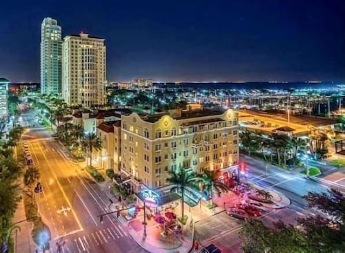 Ponce De Leon Hotel