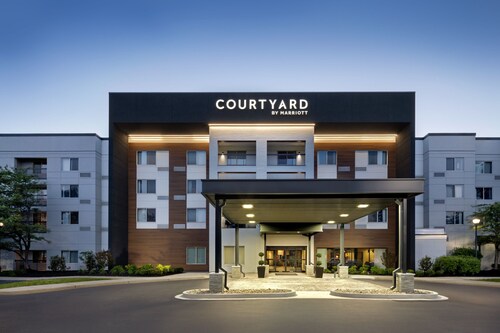 Courtyard by Marriott Edison Woodbridge