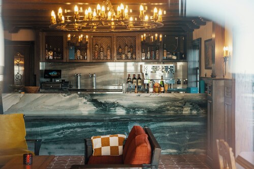 El Caminante Bar & Bungalows