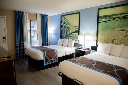 Opulent Oasis Motel Crestview