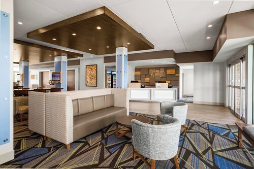 Holiday Inn Express & Suites Sanford- Lake Mary, an IHG Hotel