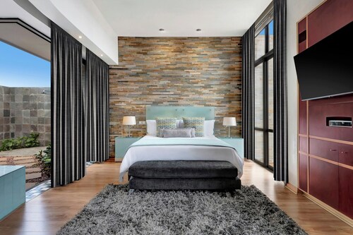 African Pride Melrose Arch Hotel, Autograph Collection