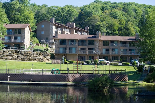 Bluegreen Vacations Blue Ridge Village an Ascend Resort