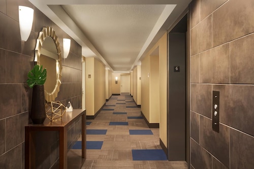 Comfort Inn & Suites Presidential - Downtown Little Rock