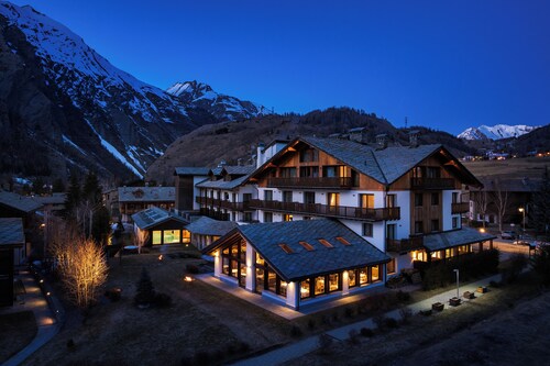 Montana Lodge & Spa, by R Collection Hotels