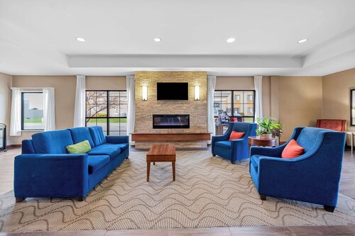Comfort Inn & Suites West - Medical Center
